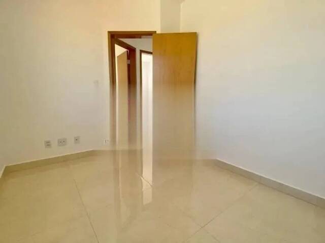 #88 - Apartamento para Venda em Contagem - MG