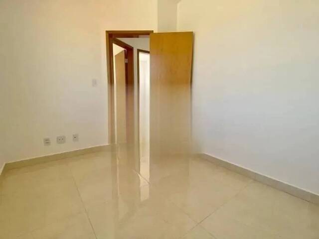 #88 - Apartamento para Venda em Contagem - MG