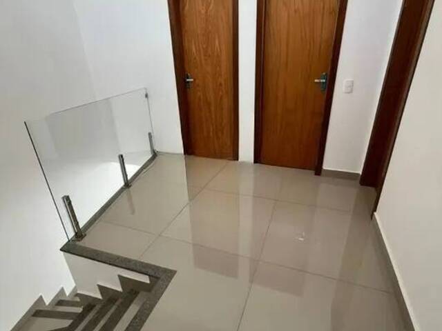Casa para Venda em Contagem - 3