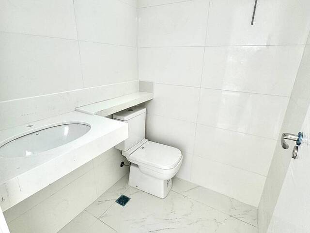 Casa para Venda em Contagem - 2