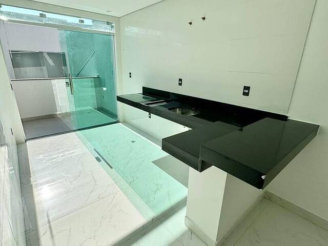 Casa para Venda em Contagem - 5