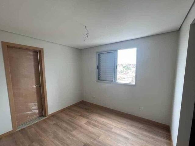 Apartamento para Venda em Contagem - 4