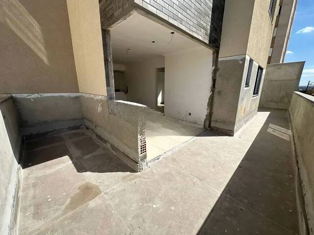 Apartamento para Venda em Contagem - 2