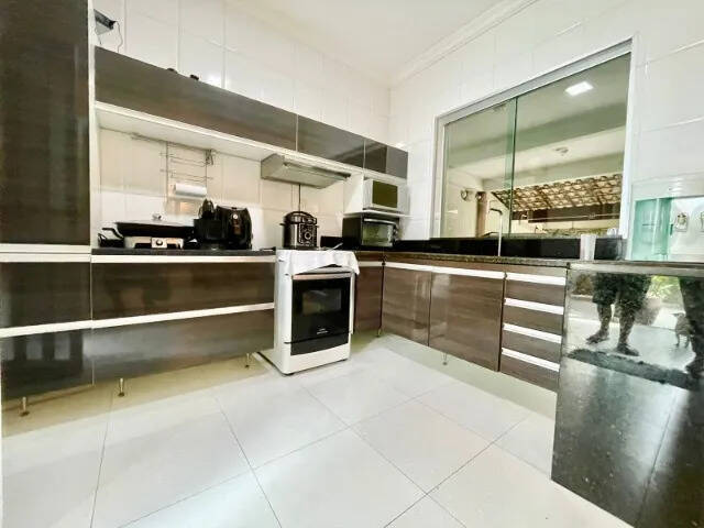 Casa para Venda em Contagem - 3