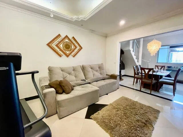 Casa para Venda em Contagem - 4