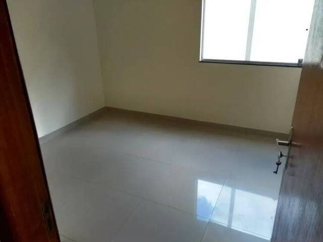 Casa para Venda em Contagem - 3