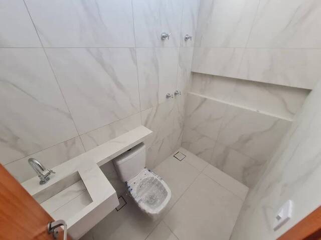 Casa para Venda em Contagem - 3