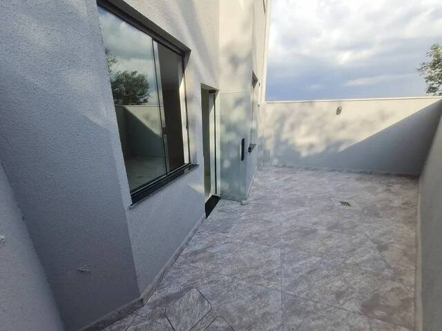 Casa para Venda em Contagem - 3