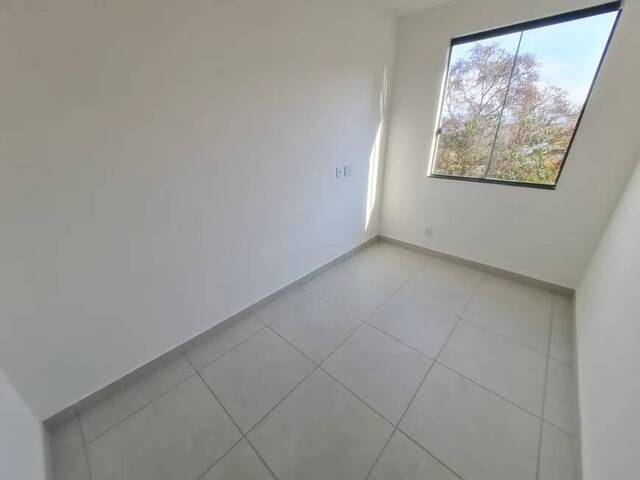 Casa para Venda em Contagem - 4