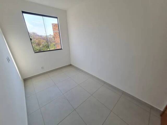 Casa para Venda em Contagem - 5