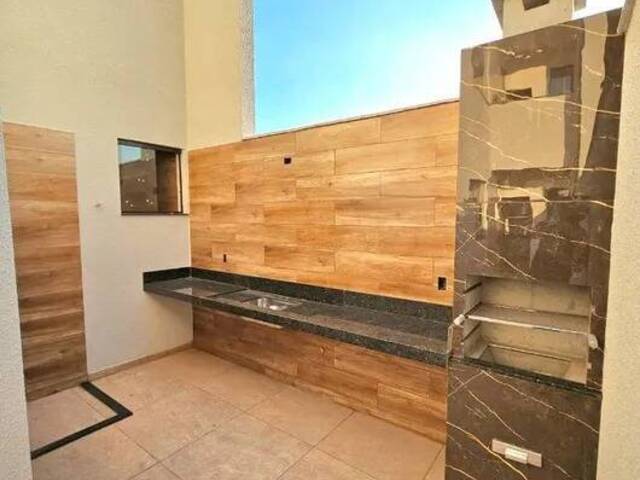 Casa para Venda em Contagem - 3