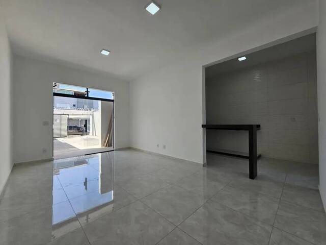 Casa para Venda em Contagem - 5