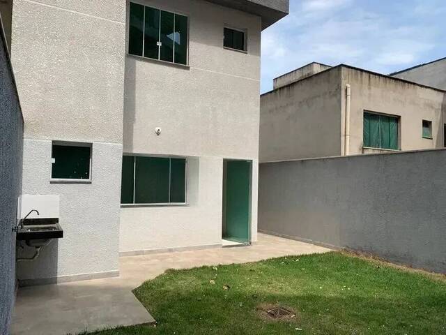 Casa para Venda em Contagem - 2