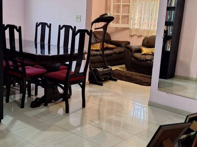 Casa para Venda em Contagem - 4
