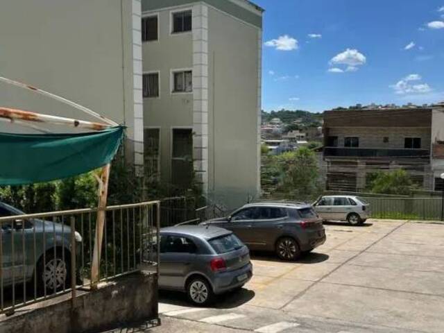 Casa para Venda em Contagem - 2