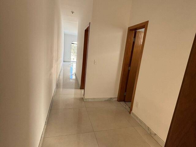 Casa para Venda em Contagem - 2
