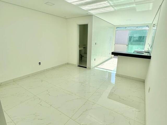 #20 - Casa para Venda em Contagem - MG
